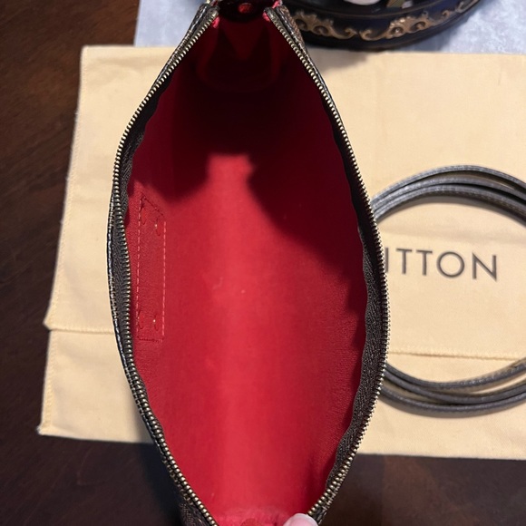 SOLD Authentic Louis Vuitton Eva Clutch - Picture 5 of 7